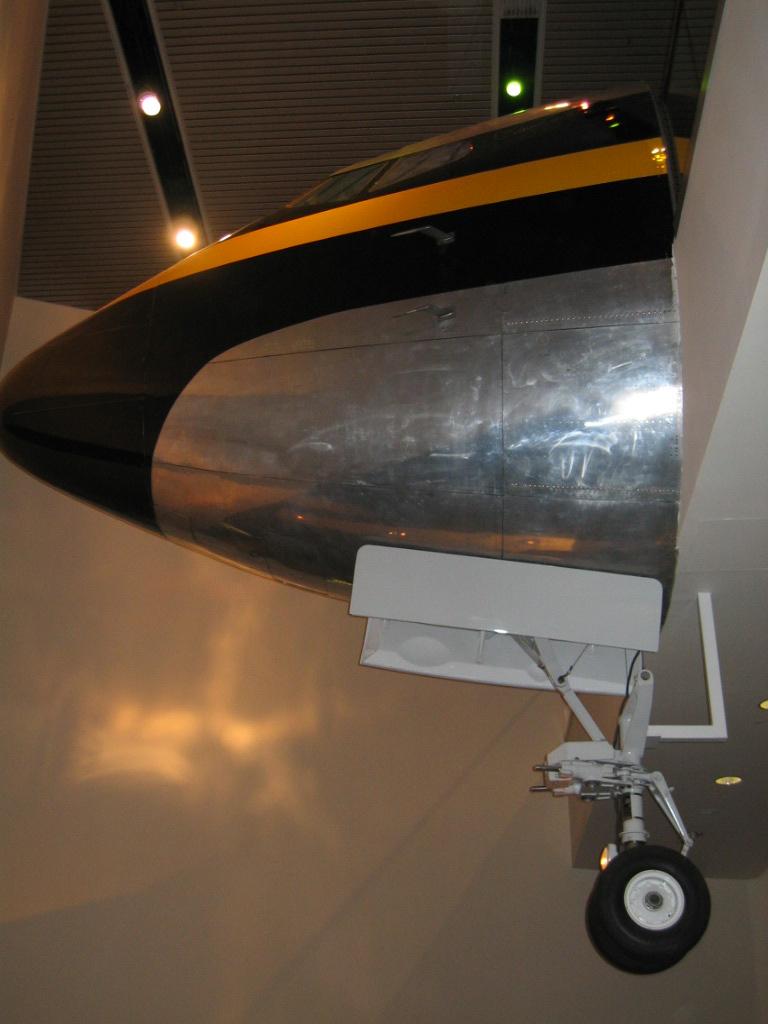 BWI737-200-nose